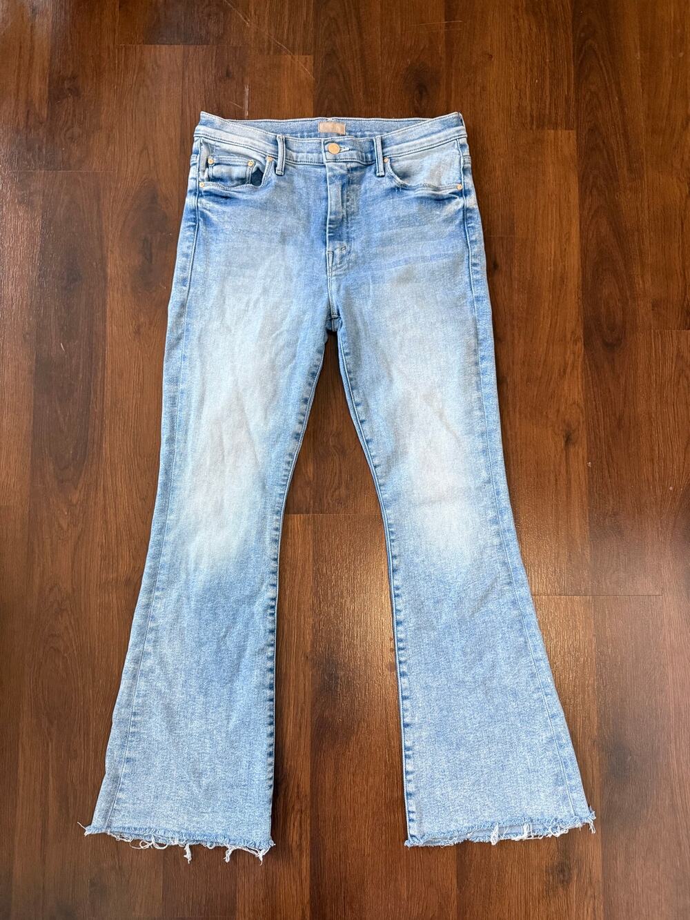 Mother The Weekender Fray Flare Jeans Sz 31 Breaking Out Casual Denim Boho